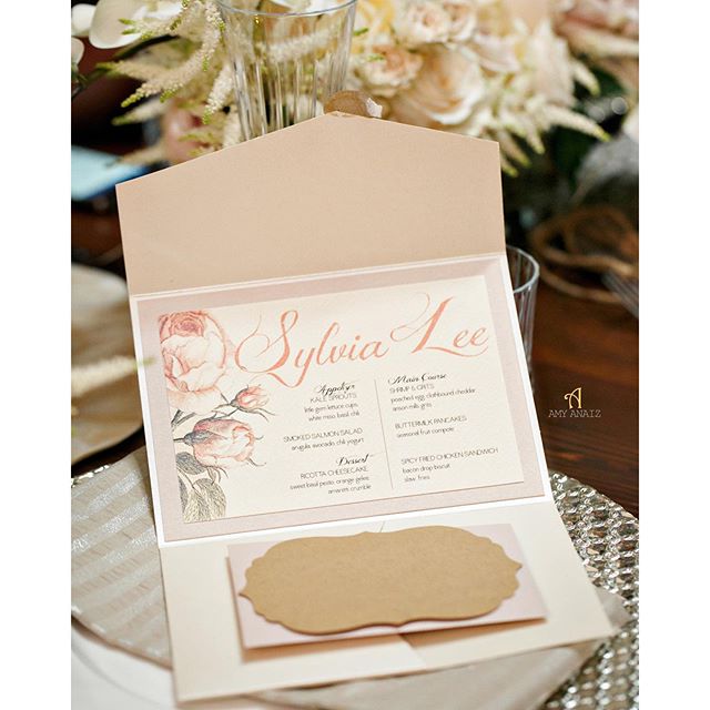 Custom personal menu with with die-cut note card and coordinating envelope for guest to leave a little love note.. Designed by @yazatpop