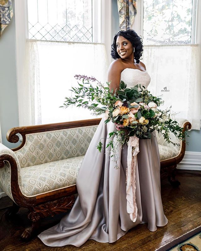 Mack, you were the perfect bride. So calm, gracious, and stunning. Thank you for always trusting me to document your life moments. I love you!!  @carolhannahbridal by @smthingvintage  by @yazatpop